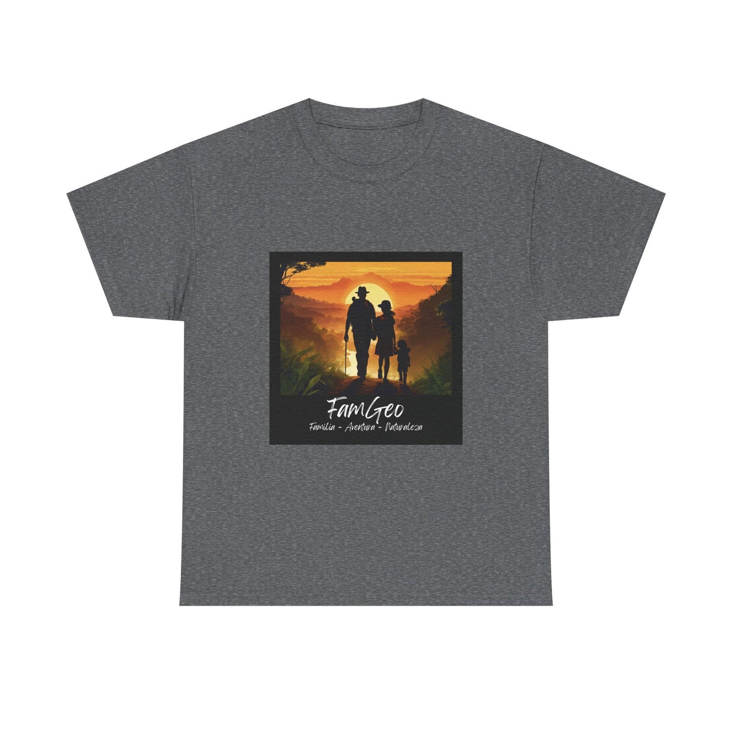 Camiseta Unisex de Manga Corta con Logo de FamGeo (Familia-Aventura-Naturaleza)